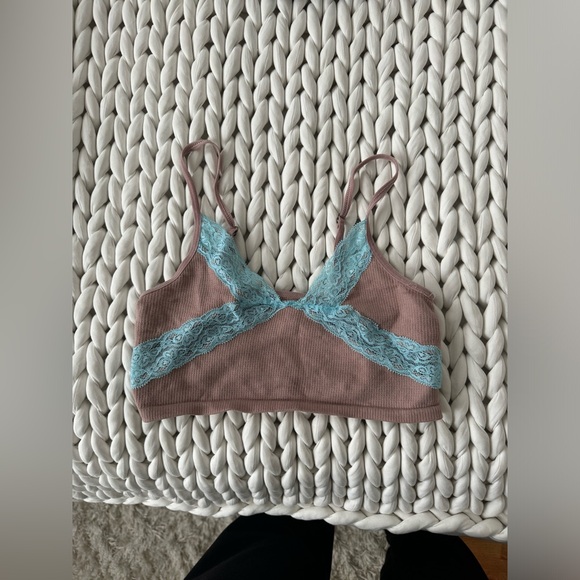 Out from under lace Bralette - Picture 2 of 4